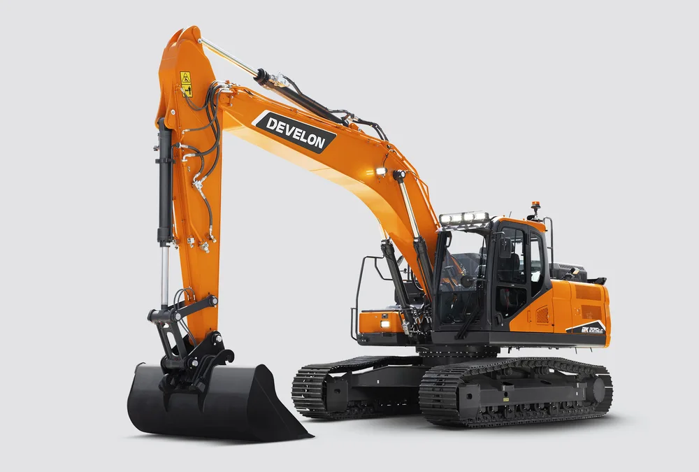 Develon DX225LC-7 Excavator