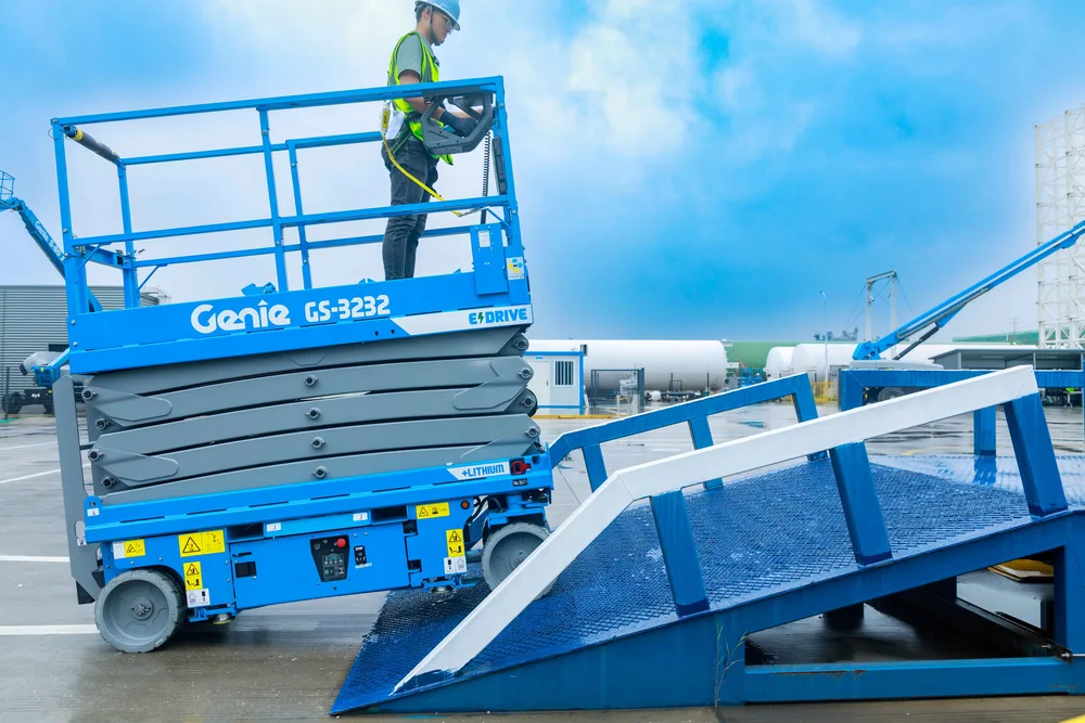 Genie GS-3232 Aerial Work Platform