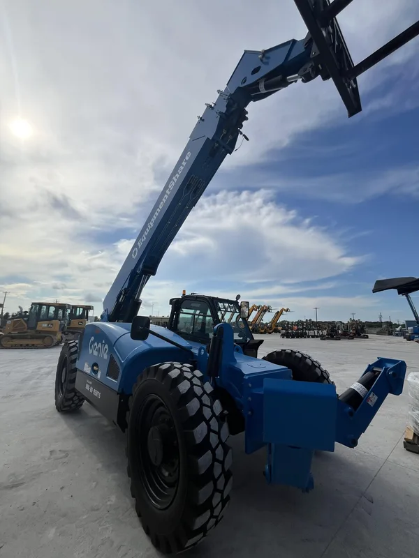 Genie GTH-1256 Telehandler