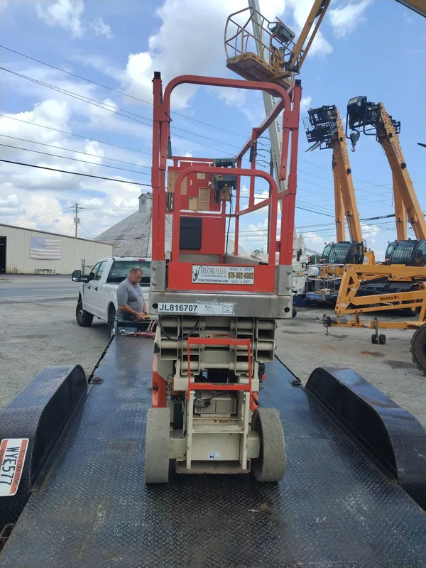 JLG 2030ES Aerial Work Platform