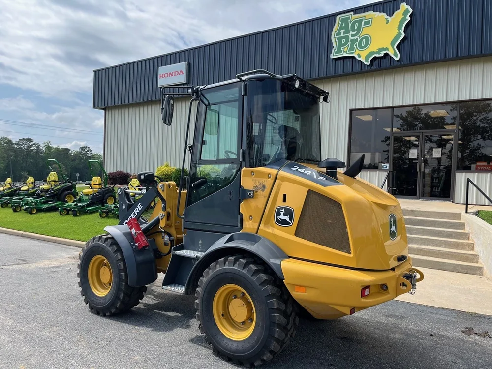 John Deere 244 P Wheel Loader