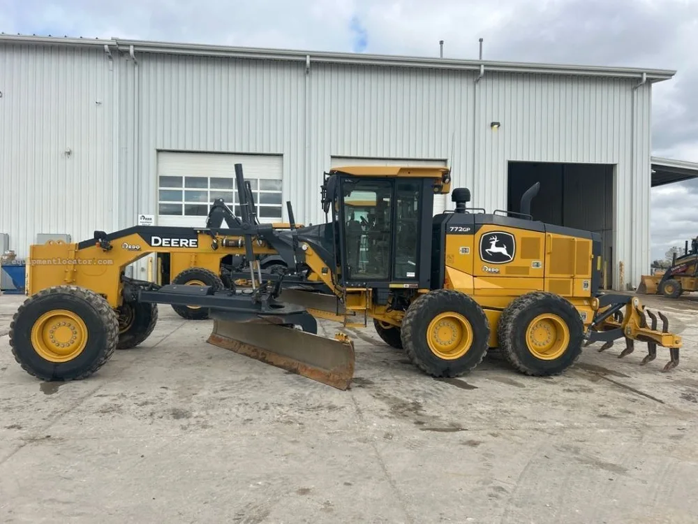 John Deere 772G Motor Grader