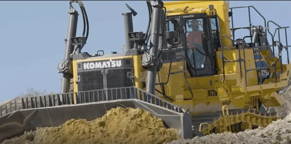 Komatsu D475A-8 Bulldozer
