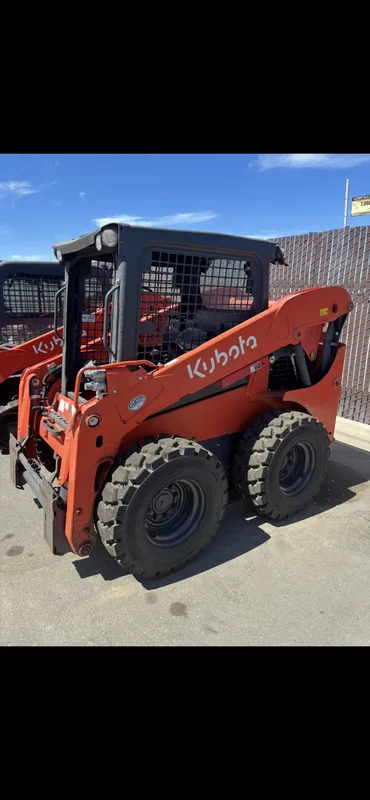 Kubota SSV65 Skid Steer