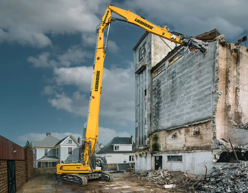 Liebherr R 960 Excavator