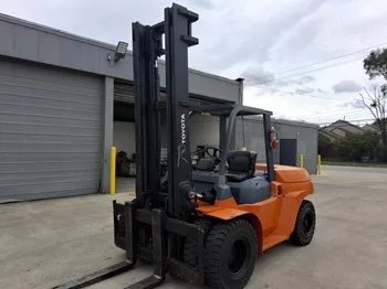 Toyota 7FDU70 Forklift